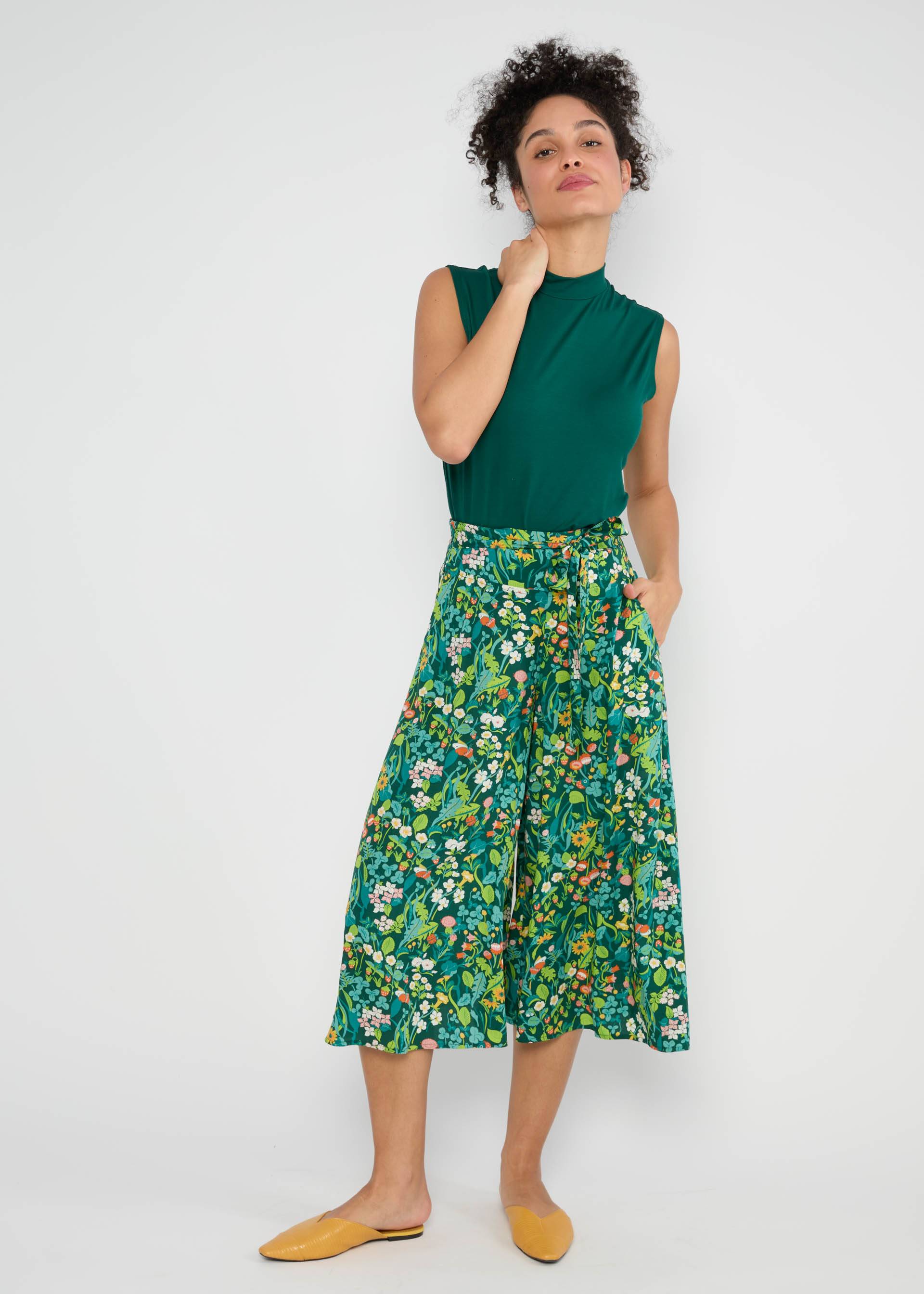 Summer Pants Flotte Culottes, barefoot on grass, Trousers, Green