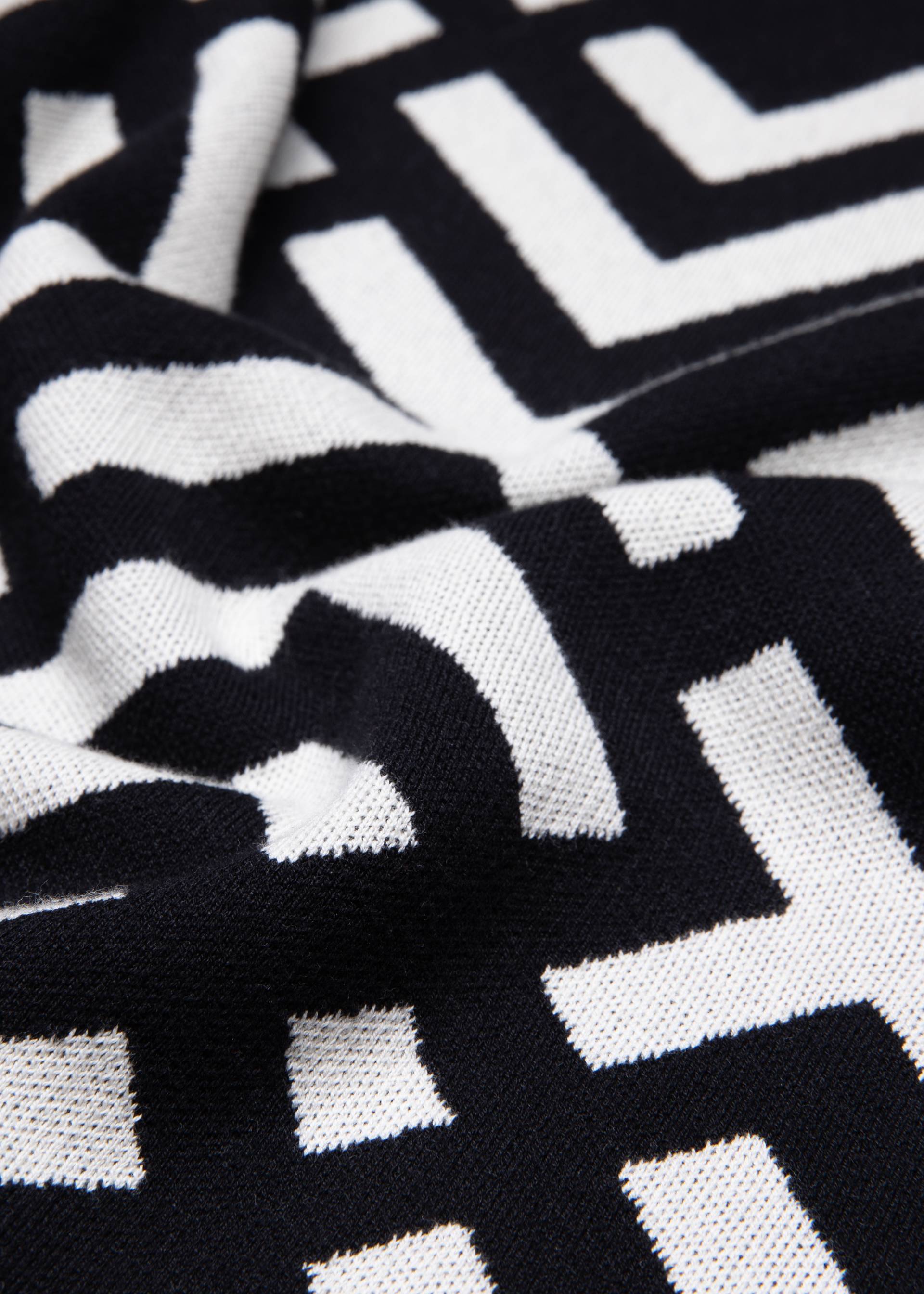 Strickpullover Cosy Storyteller, shape of lines , Strickpullover, Schwarz